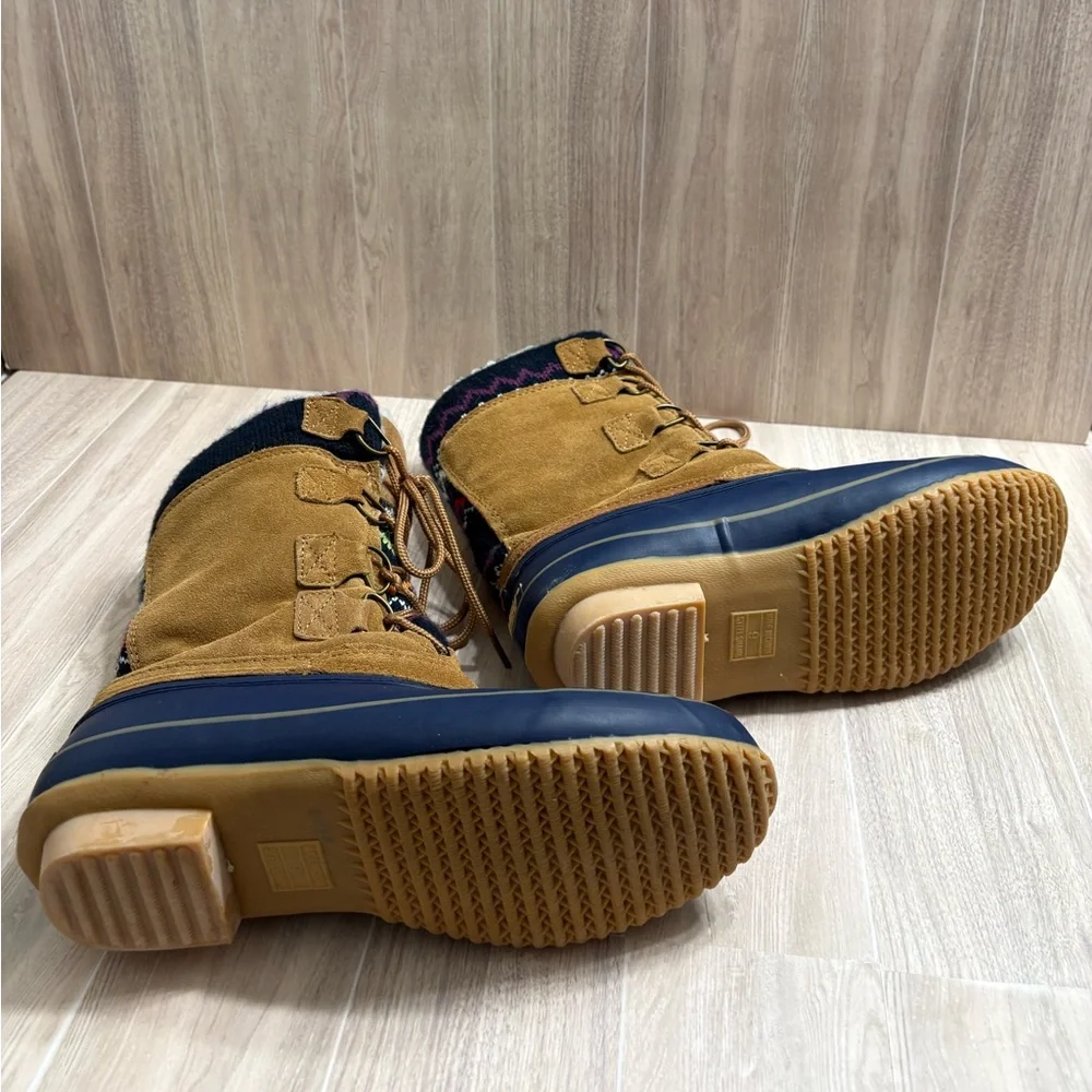*Khombu Kristie Brown Suede and Blue Rubber Winter Duckboots #IR